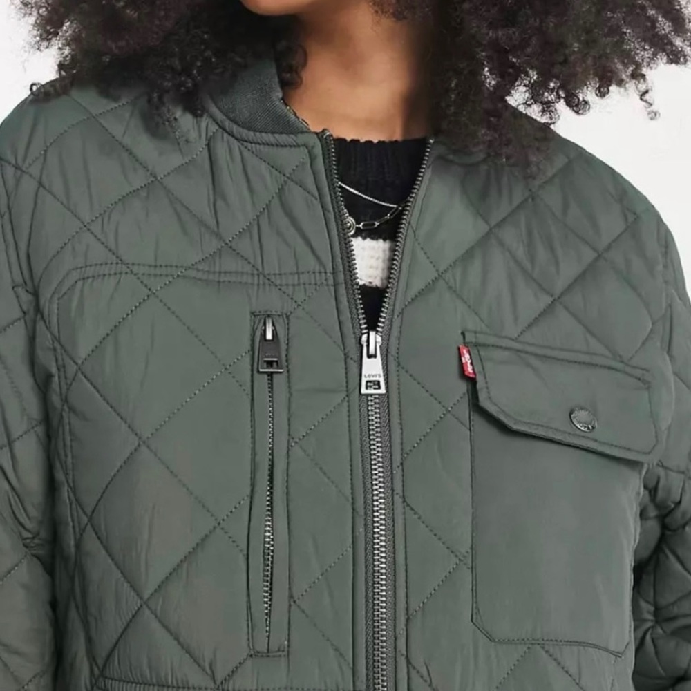 Levi’s Women’s Olive Green Quilted Bomber Jacket Size Medium - Picture 2 of 15
